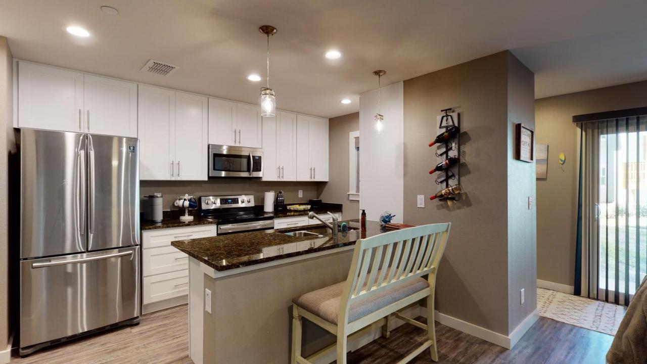 Ah-J136 All New Construction, First Floor Condo Near Marina Port Aransas Luaran gambar